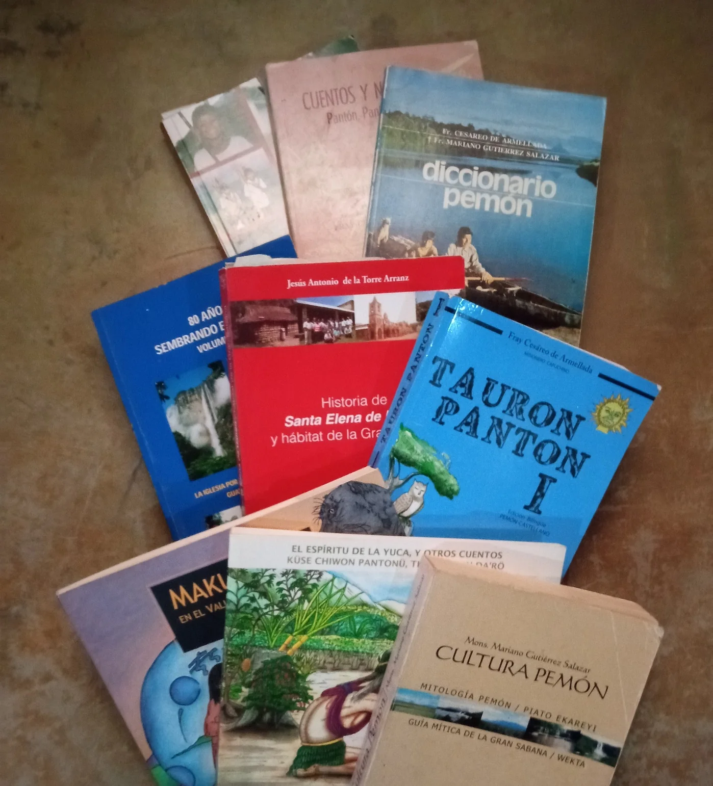 Libros y materiales sobre la Gran Sabana y cultura pemón